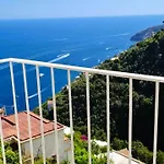 Lovely Panoramic House With Garden Ferienhaus Amalfi