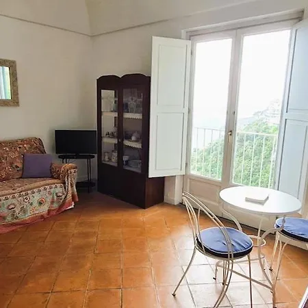 Lovely Panoramic House With Garden And Sea View Feriehus