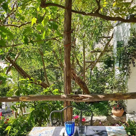 Lovely Panoramic House With Garden And Sea View Amalfi