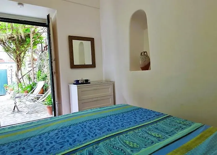 Lovely Panoramic House With Garden Feriehus Amalfi