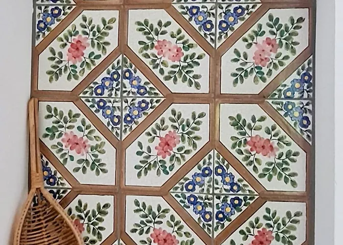 Feriehus Lovely Panoramic House With Garden