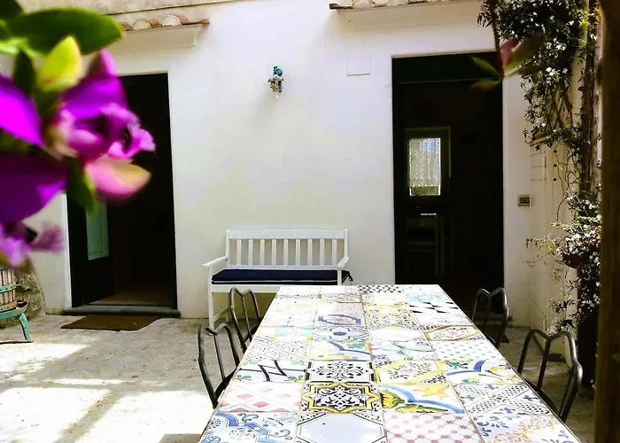 Lovely Panoramic House With Garden *