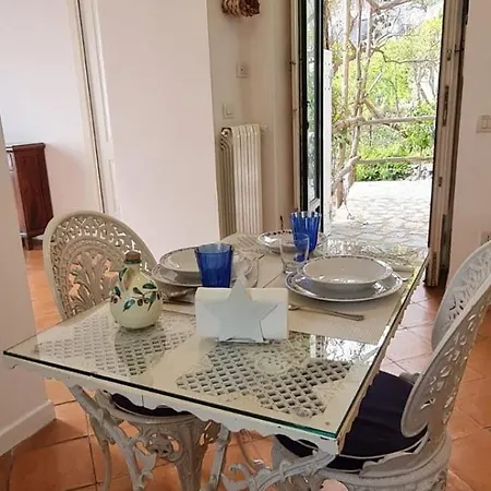 Дом отдыха Lovely Panoramic House With Garden