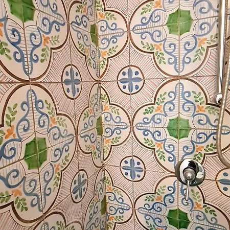 Дом отдыха Lovely Panoramic House With Garden