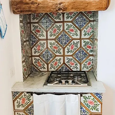 Lovely Panoramic House With Garden Дом отдыха Амальфи