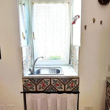 Дом отдыха Lovely Panoramic House With Garden Амальфи