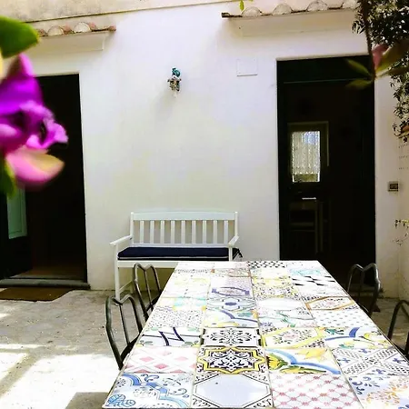 Lovely Panoramic House With Garden *