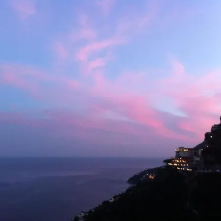 Дом отдыха Lovely Panoramic House With Garden Амальфи